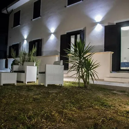 Ada Bed & Breakfast 4*