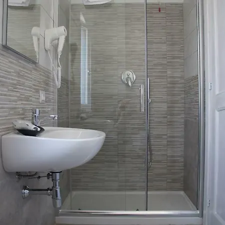 Ada Bed & Breakfast 4*